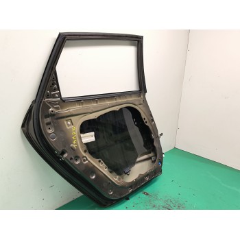 Recambio de puerta trasera derecha para kia carens iv 1.7 crdi referencia OEM IAM 77004A4000  