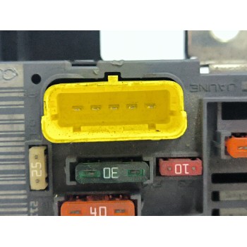 Recambio de caja reles / fusibles para peugeot 407 (6d_) 2.0 hdi (6drhrh) referencia OEM IAM 9667044980  