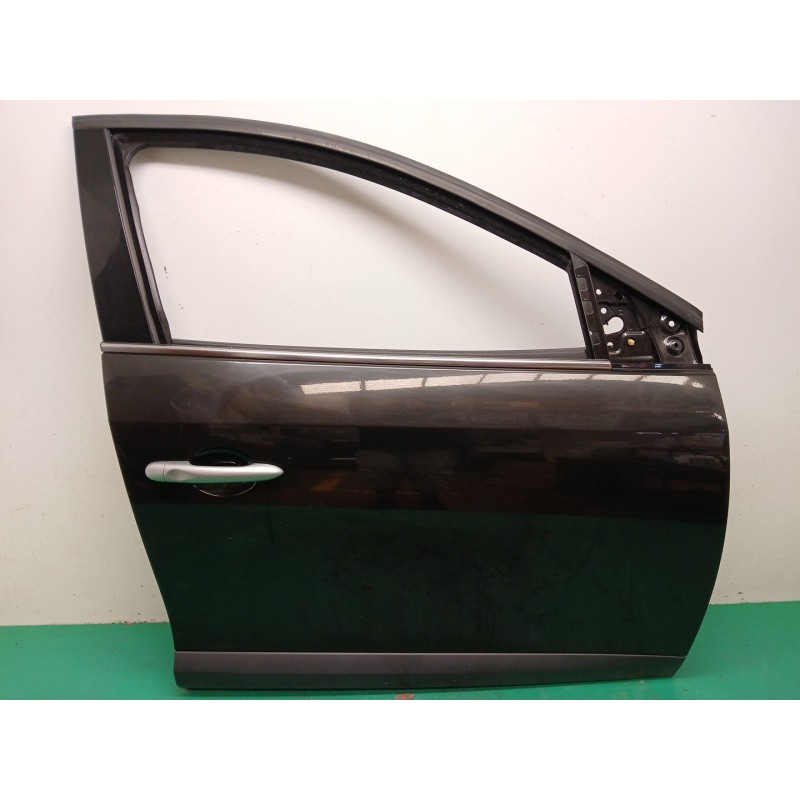 Recambio de puerta delantera derecha para renault fluence (l3_) 1.5 dci (l30b) referencia OEM IAM   