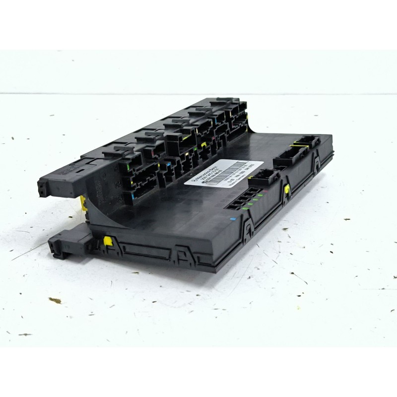 CAJA RELES / FUSIBLES 5DK00848602