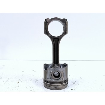 Recambio de biela para kia sportage iii (sl) 1.7 crdi referencia OEM IAM 235102A400  