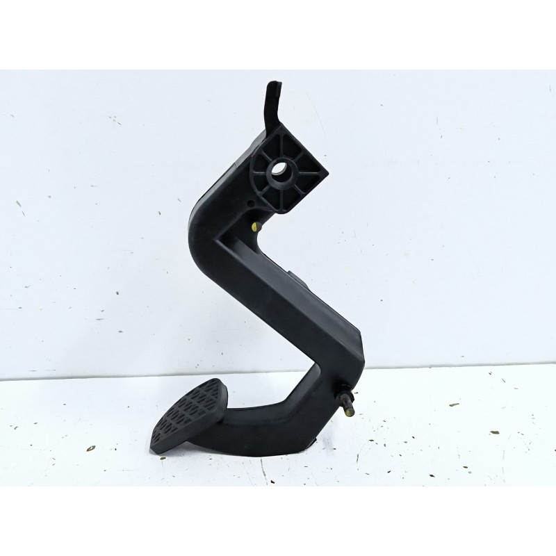 PEDAL EMBRAGUE