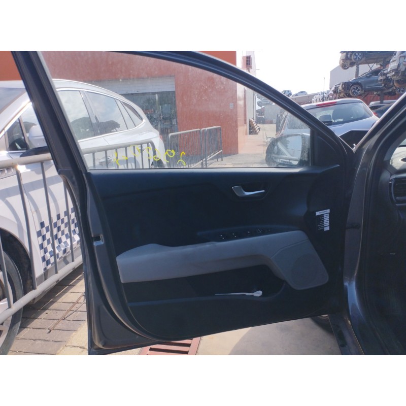 KIA STONIC (YB) 2024