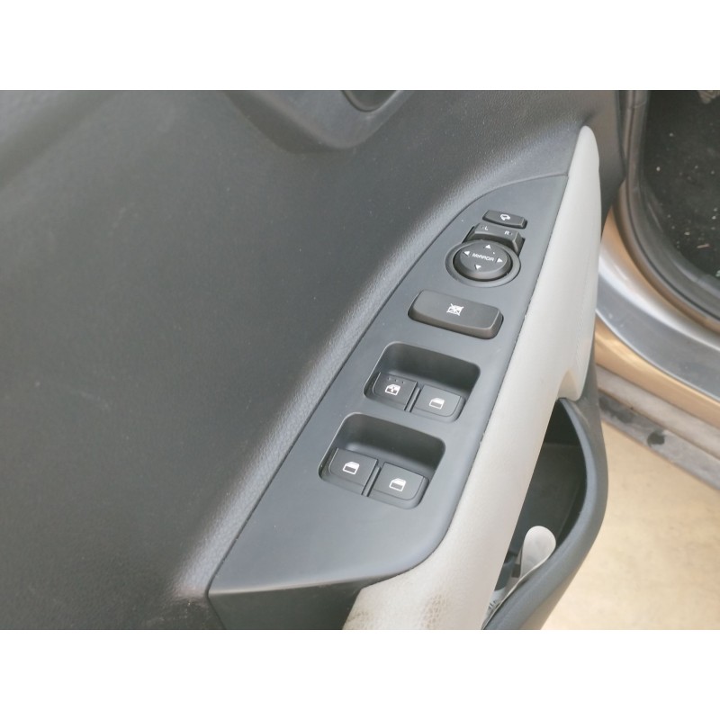KIA STONIC (YB) 2024