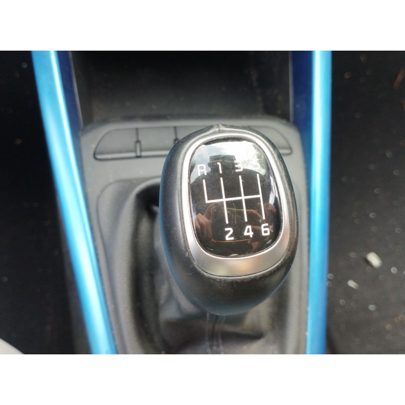 KIA STONIC (YB) 2024