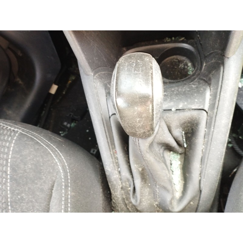 PEUGEOT 208 I (CA_, CC_) 2015