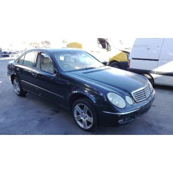 mercedes-benz clase e (w211) berlina del año 2004