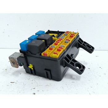 Recambio de caja reles / fusibles para kia k2500 caja/chasis (sd) 2.5 d referencia OEM IAM 913104E300  