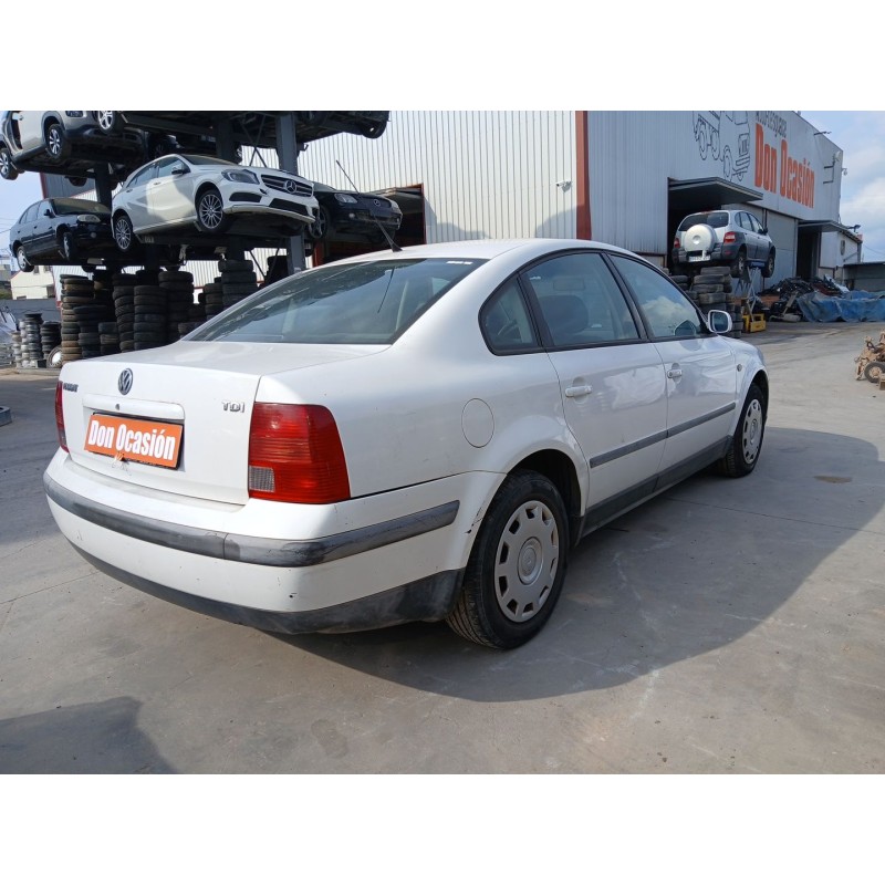 VOLKSWAGEN PASSAT B5 (3B2) 1998