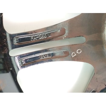 Recambio de llanta para hyundai coupe ii (gk) 1.6 16v referencia OEM IAM MOMOCORSE 18X8J ET35 H5 5X114
