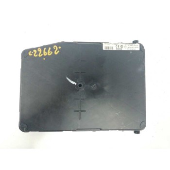 CAJA RELES / FUSIBLES 8200525386 S118400250D 