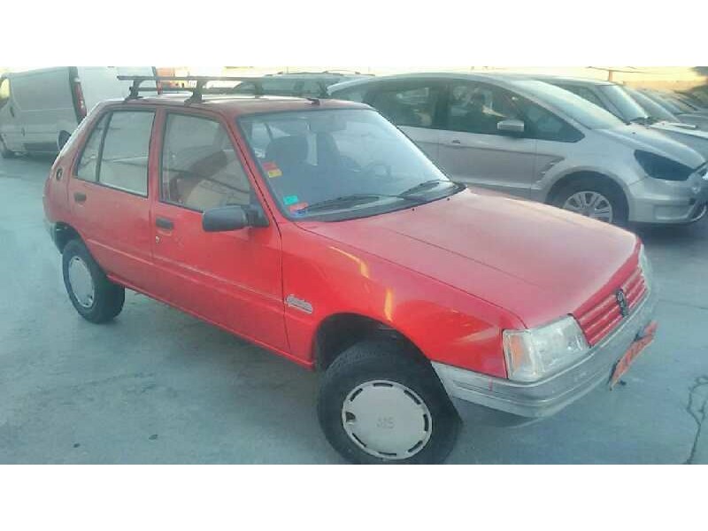 PEUGEOT 205 BERLINA