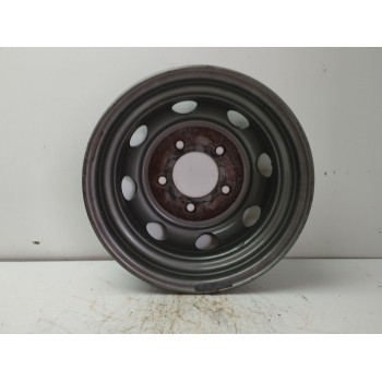 Recambio de llanta para nissan trade caja/chasis 3.0 d referencia OEM IAM 527117 5JX15H H5 5X160