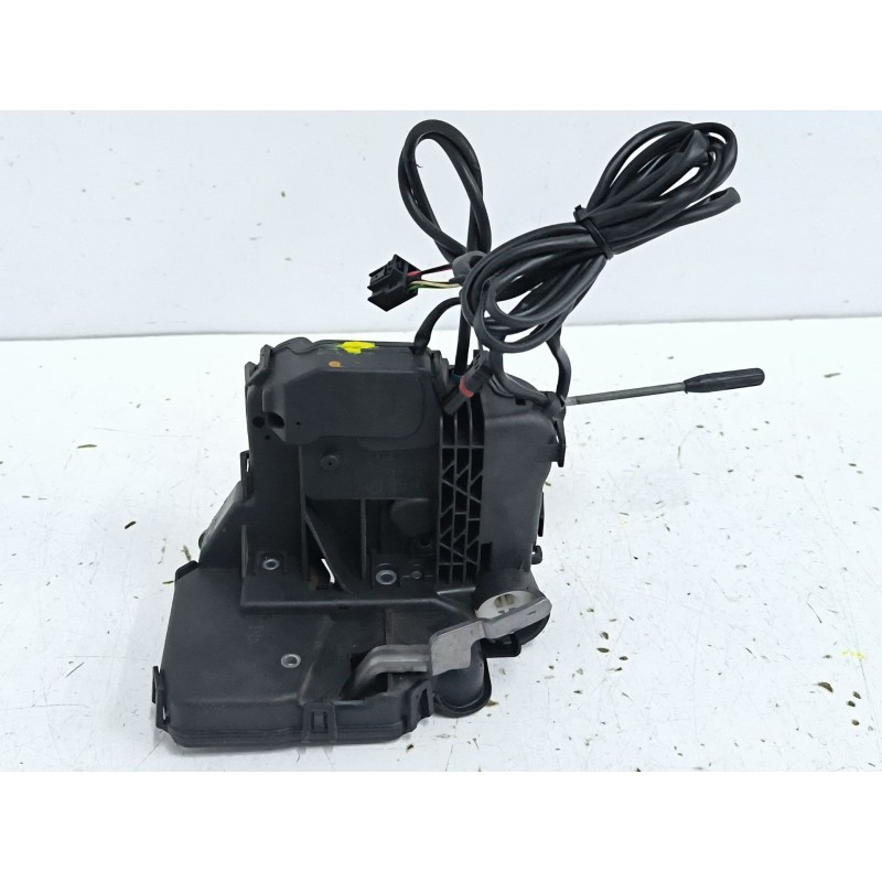 CERRADURA PUERTA DELANTERA IZQUIERDA Q38