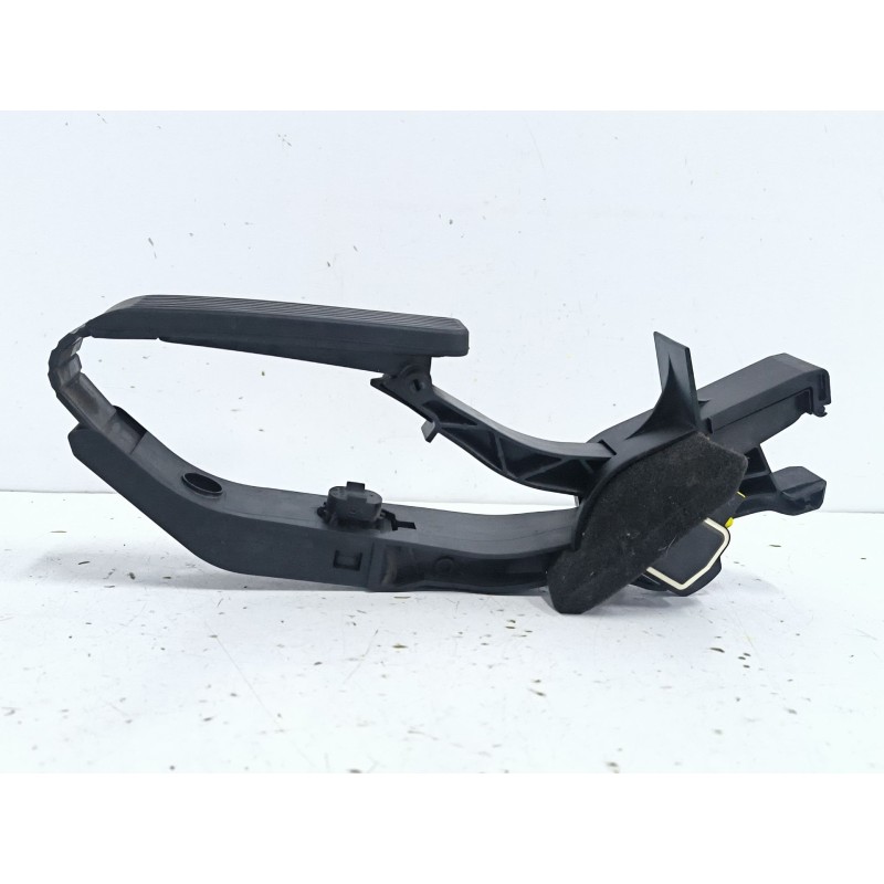 PEDAL ACELERADOR