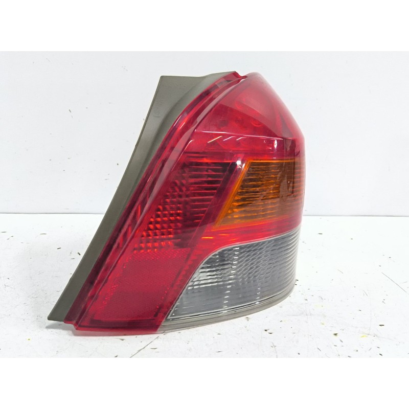 Recambio de piloto trasero derecho para toyota yaris (_p9_) 1.0 vvt-i (ksp90_) referencia OEM IAM 815510D250  