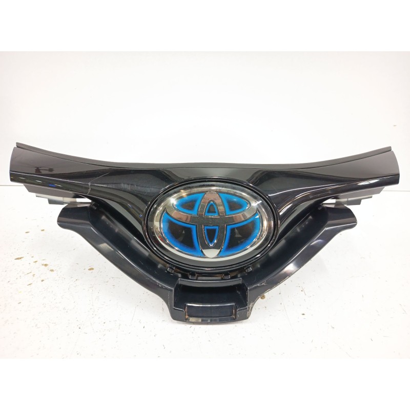 Recambio de rejilla delantera para toyota c-hr (_x1_) 1.8 hybrid (zyx10_, zyx11_) referencia OEM IAM 88215F4010  