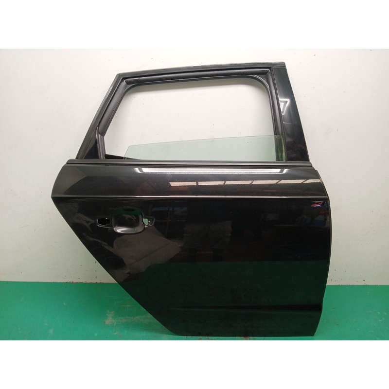Recambio de puerta trasera derecha para audi a3 sportback (8va, 8vf) 2.0 tfsi quattro referencia OEM IAM 8V4833052B  