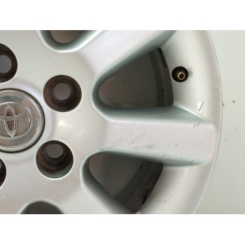 Recambio de llanta para toyota corolla verso (r1) 2.2 turbodiesel cat referencia OEM IAM 426110F070 6.5JX16 ET45 H5 5X115