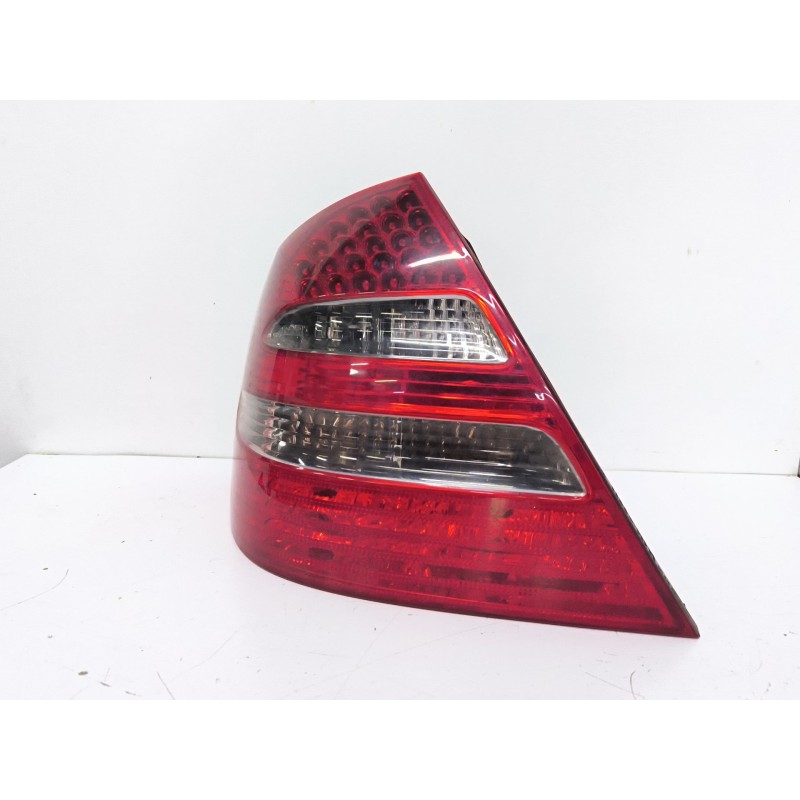 Recambio de piloto trasero izquierdo para mercedes-benz clase e (w211) e 270 cdi (211.016) referencia OEM IAM A2118200564  