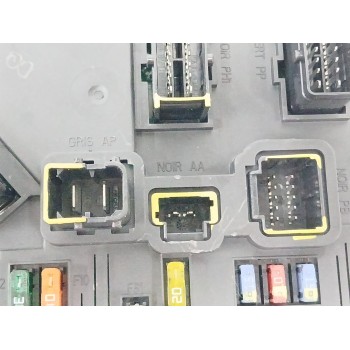 Recambio de caja reles / fusibles para citroën xsara picasso (n68) 1.6 hdi referencia OEM IAM 9657999780 A2C53172125 A2C53172124
