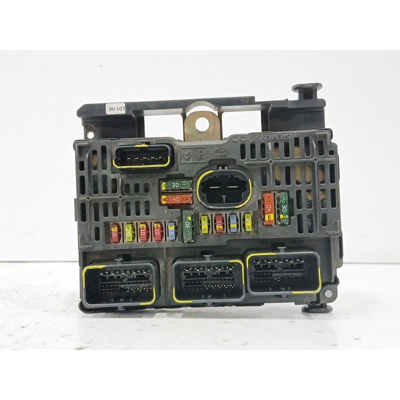 Recambio de caja reles / fusibles para peugeot 407 (6d_) 2.0 hdi 135 (6drhrh, 6drhre, 6drhrg, 6drhrj) referencia OEM IAM 9661682