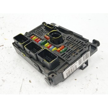 Recambio de caja reles / fusibles para peugeot 407 (6d_) 2.0 hdi 135 (6drhrh, 6drhre, 6drhrg, 6drhrj) referencia OEM IAM 9661682