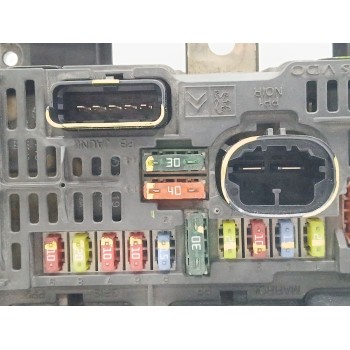 Recambio de caja reles / fusibles para peugeot 407 (6d_) 2.0 hdi 135 (6drhrh, 6drhre, 6drhrg, 6drhrj) referencia OEM IAM 9661682