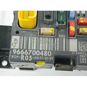 Recambio de caja reles / fusibles para citroën berlingo 1.6 16v hdi referencia OEM IAM 9666700480  