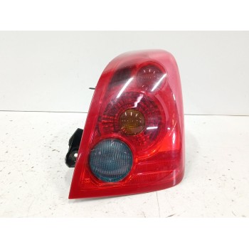 PILOTO TRASERO DERECHO 26550AU210 
