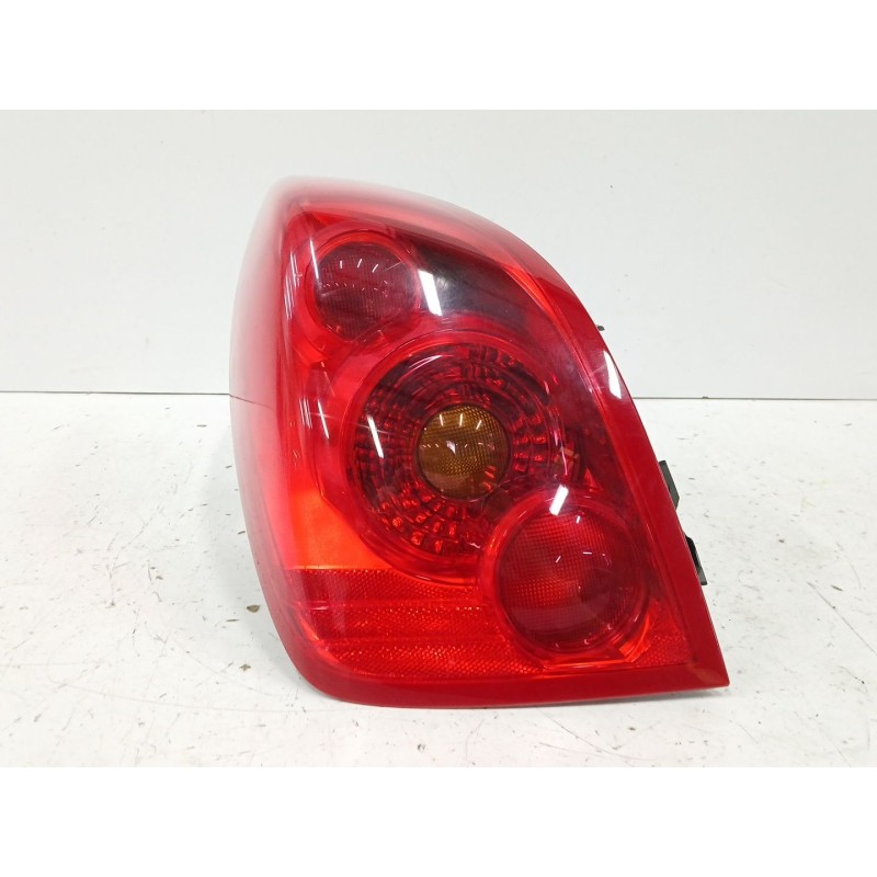 Recambio de piloto trasero izquierdo para nissan primera hatchback (p12) 1.8 referencia OEM IAM 26555AU210  