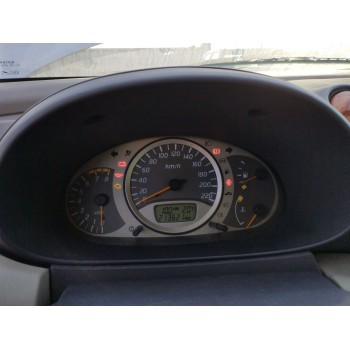 nissan almera tino (v10) del año 2002