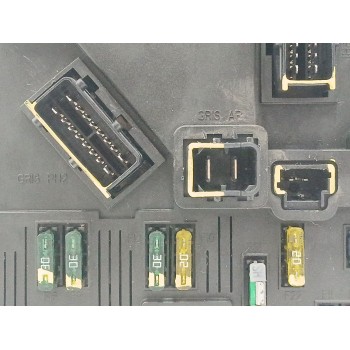 Recambio de caja reles / fusibles para peugeot 407 (6d_) 2.0 hdi 135 (6drhrh, 6drhre, 6drhrg, 6drhrj) referencia OEM IAM 9655221