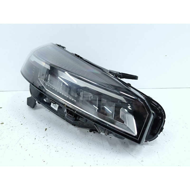 Recambio de faro derecho para renault clio v (b7_) 1.5 blue dci 100 (b7ad) referencia OEM IAM 148R006599 149R006600 