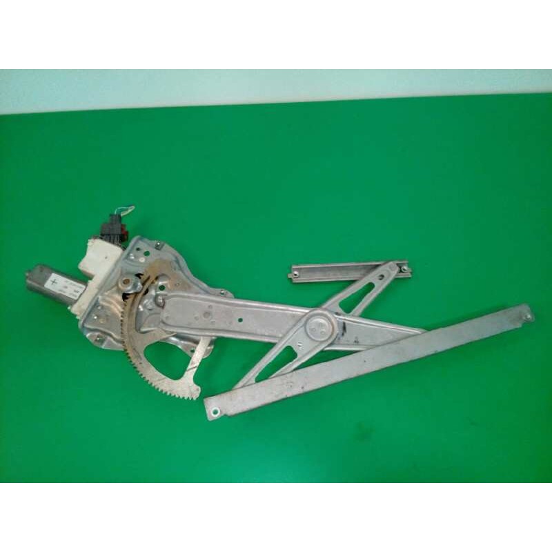 Recambio de elevalunas delantero derecho para toyota avensis berlina (t25) 2.0 d4-d sol sedán (4-ptas) referencia OEM IAM TIJERA