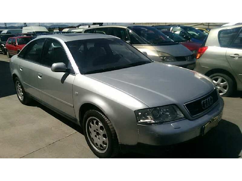 AUDI A6 BERLINA (4B2)