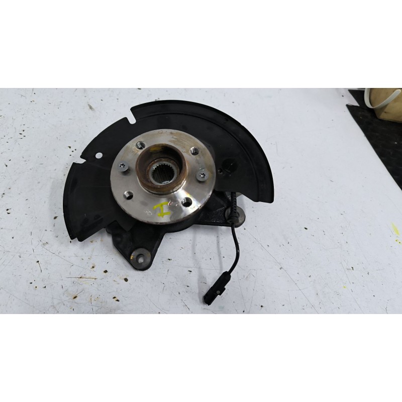 Recambio de mangueta delantera derecha para renault clio v (b7_) 1.5 blue dci 100 (b7ad) referencia OEM IAM 4115135R  