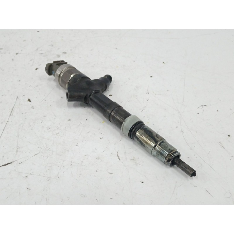 Recambio de inyector para toyota corolla sedán (_e12_) 2.0 d-4d (cde120_) referencia OEM IAM 236700G010 08251 