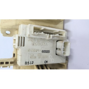 Recambio de caja reles / fusibles para toyota land cruiser 90 (_j9_) 3.0 td (kzj90_, kzj95_) referencia OEM IAM 8264160020  