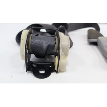 Recambio de cinturon seguridad trasero derecho para toyota land cruiser 90 (_j9_) 3.0 td (kzj90_, kzj95_) referencia OEM IAM C70