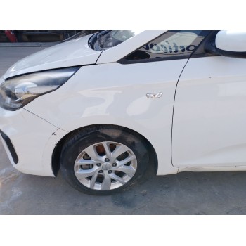 Recambio de aleta delantera izquierda para kia carens iv 1.7 crdi referencia OEM IAM   