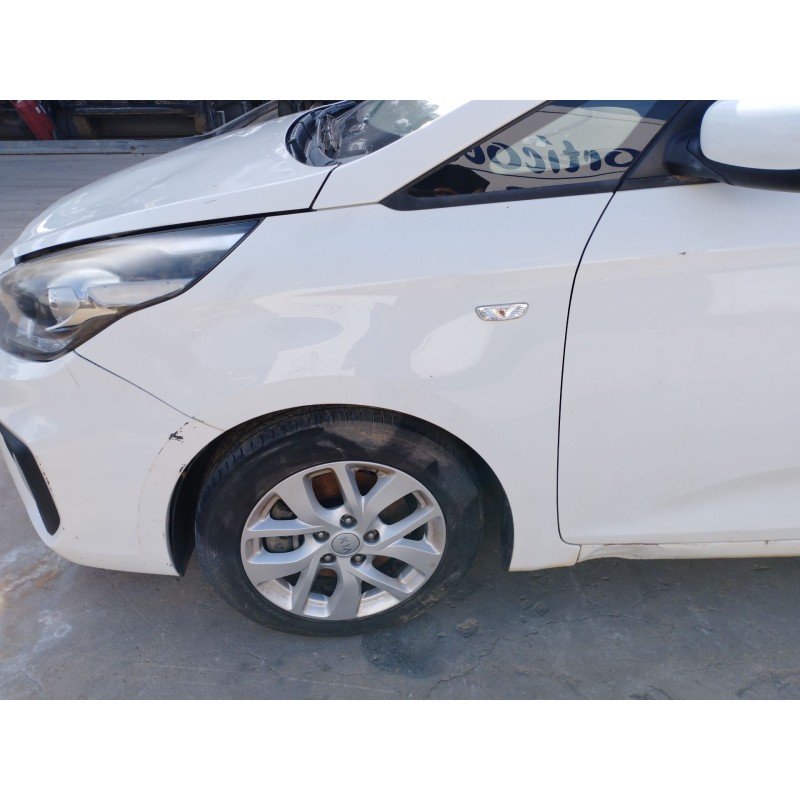 Recambio de aleta delantera izquierda para kia carens iv 1.7 crdi referencia OEM IAM   