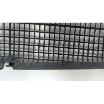 Recambio de rejilla aireadora para toyota land cruiser 90 (_j9_) 3.0 td (kzj90_, kzj95_) referencia OEM IAM 5579260040  