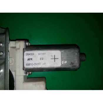 Recambio de elevalunas delantero derecho para toyota avensis berlina (t25) 2.0 d4-d sol sedán (4-ptas) referencia OEM IAM TIJERA