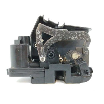 Recambio de cerradura puerta trasera izquierda para ssangyong rodius 2.7 turbodiesel cat referencia OEM IAM 7131021000  