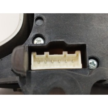 Recambio de mando volante para toyota auris 2.2 d-cat referencia OEM IAM  DERECHO 