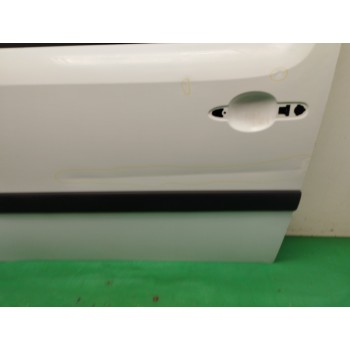 Recambio de puerta delantera izquierda para renault kangoo 1.5 dci diesel fap referencia OEM IAM 801015880R OBSERVAR FOTOS 