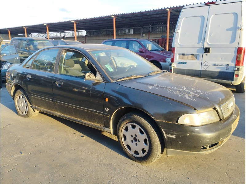 AUDI A4 BERLINA (B5)