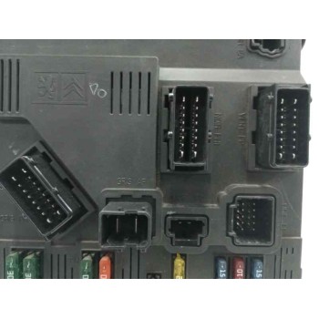 Recambio de caja reles / fusibles para peugeot 206 berlina 1.4 hdi referencia OEM IAM 9650584680  