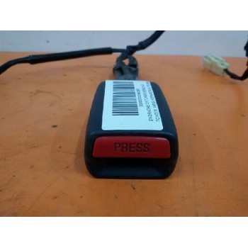 Recambio de enganche cinturon derecho para toyota yaris (_p9_) 1.4 d-4d (nlp90_) referencia OEM IAM 732300D150B0  